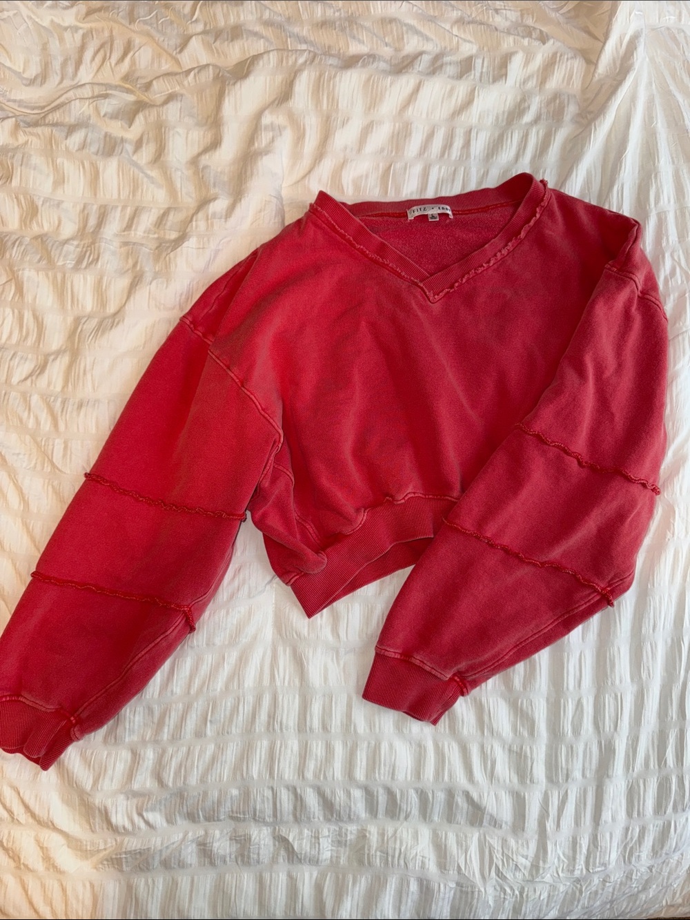 Vintage-Inspired Red V-Neck Cropped Sweater